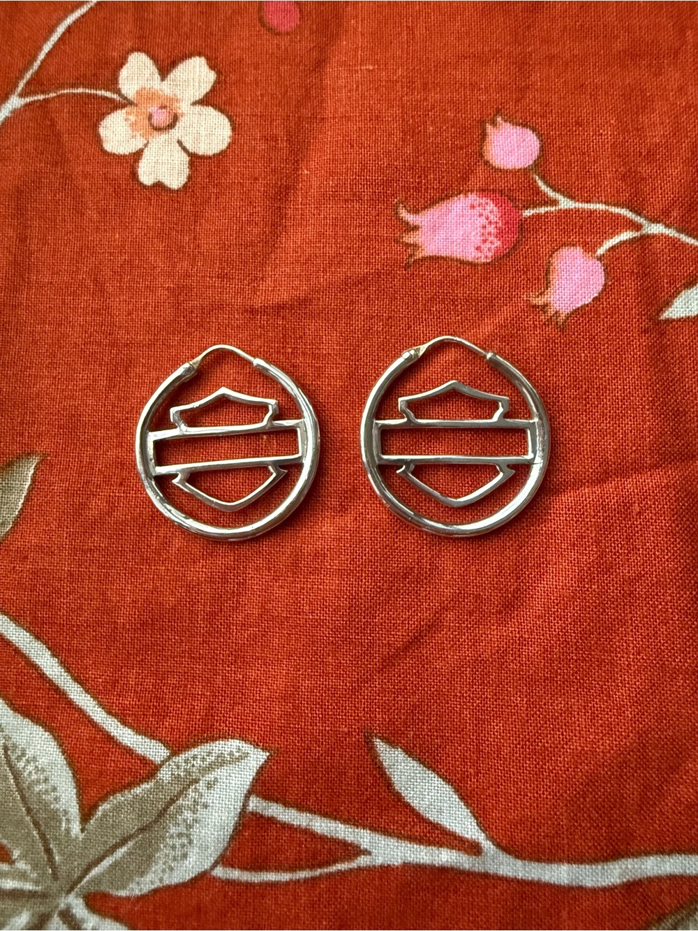 Harley-Davidson Bar & Shield Hoop Earrings – Silver Tone